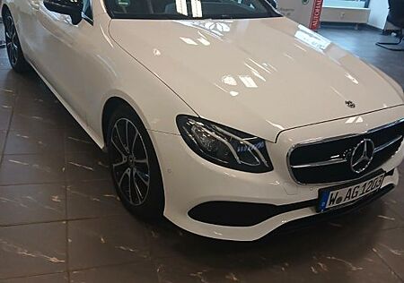 Mercedes-Benz E 200 Autom. -