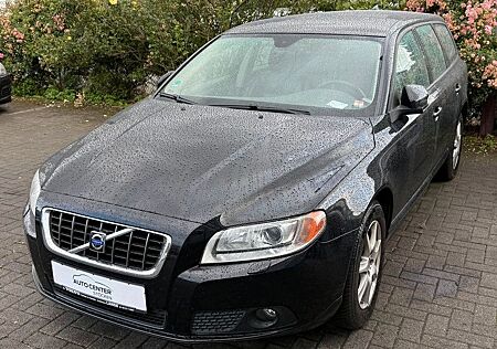 Volvo V70 Kombi 2.5MomentumLederSitzheizungBIXENON AHK