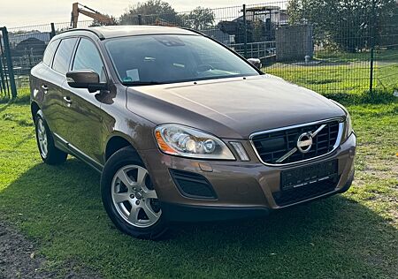 Volvo XC 60 XC60*Momentum*2WD*SHZ*Klima*TOP