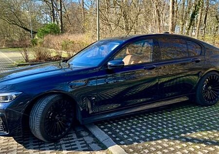 BMW 750i xDrive - M-Paket, TV, Massage, Carbonschw.