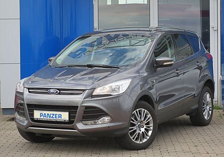 Ford Kuga 1.6 Titanium 4x4 AHK Winterpkt. Navi EcoBo