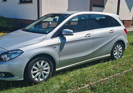 Mercedes-Benz B 180 BlueEFFICIENCY