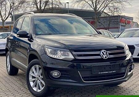 VW Tiguan Volkswagen 2.0 TDI DSG 4MOTION Sport & Style Spo...