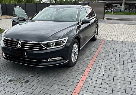 VW Passat Variant Volkswagen 2.0 TDI SCR DSG Highline Vari...