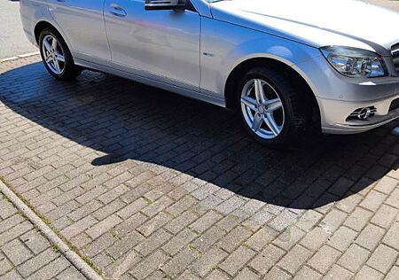 Mercedes-Benz C 220 CDI BlueEFFICIENCY -
