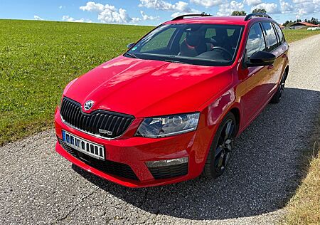 Skoda Octavia 2.0 TDI DSG 4x4 RS Combi RS Challenge