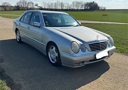 Mercedes-Benz E 200 KOMPRESSOR CLASSIC * TÜV 05/26* gepflegt