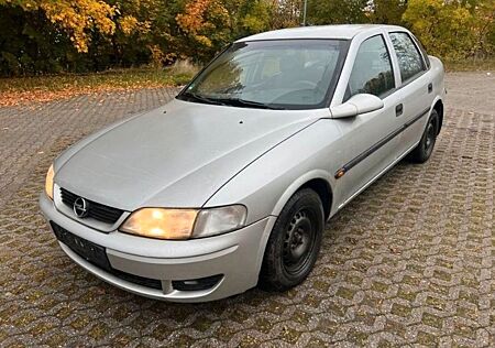 Opel Vectra 1.6 -
