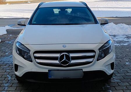 Mercedes-Benz GLA 200 d