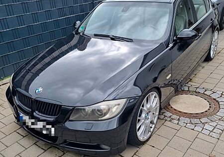 BMW 330i -