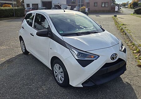 Toyota Aygo (X) Aygo (X) 1,0-l-VVT-i x-business x-business