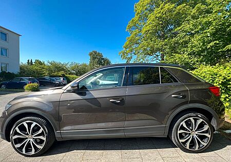 VW T-Roc Volkswagen 1.5 TSI ACT DSG - Allwetterreifen