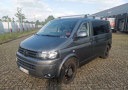 VW T5 Transporter Volkswagen 2.0TDI 4x4 NEUER MOTOR SH AUT.