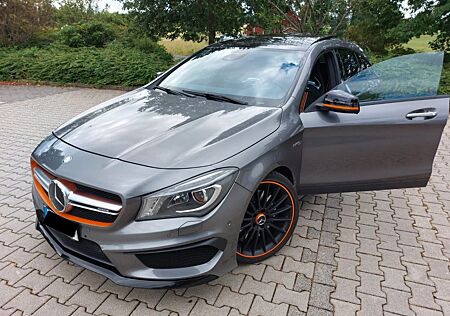 Mercedes-Benz CLA 45 AMG Shooting Brake CLA 45 AMG SPEEDSH...