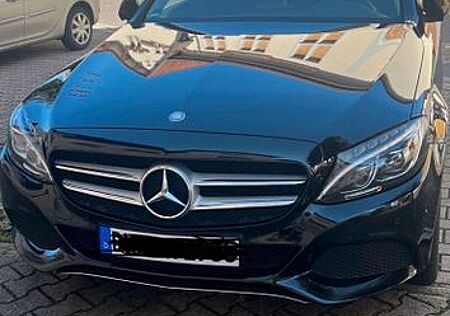 Mercedes-Benz 220 / 4 Matic