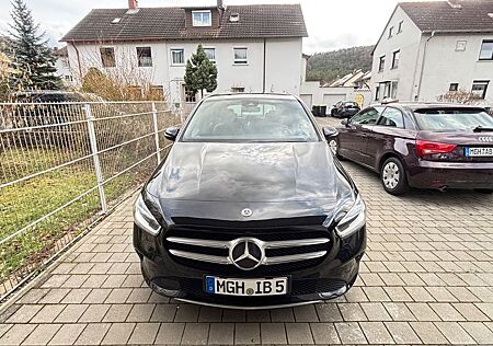 Mercedes-Benz B 200 d DCT -