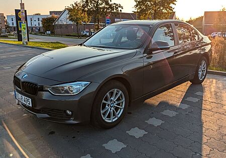 BMW 318d F30