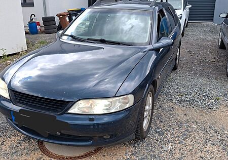 Opel Vectra 1.8 16V Sport Caravan