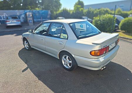 Mitsubishi Lancer 1.6 GLXi GLX