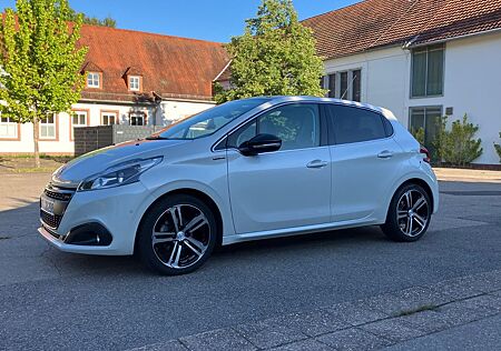 Peugeot 208 PureTech 110 EAT6 Allure GT-Line