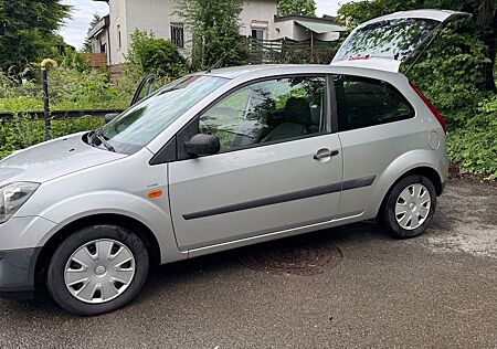 Ford Fiesta 1,4 16V Ambiente