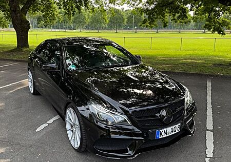 Mercedes-Benz E 200 AMG PAKET / NIGHT PAKET