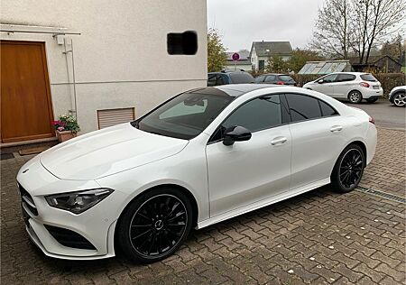 Mercedes-Benz CLA 200 COUPÉ AMG LINE