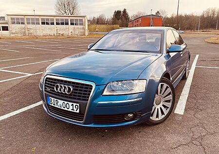 Audi A8 3.2 FSI tiptronic quattro
