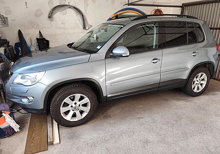 VW Tiguan Volkswagen 2.0 TDI Automatik 4MOTION Track & Fie...