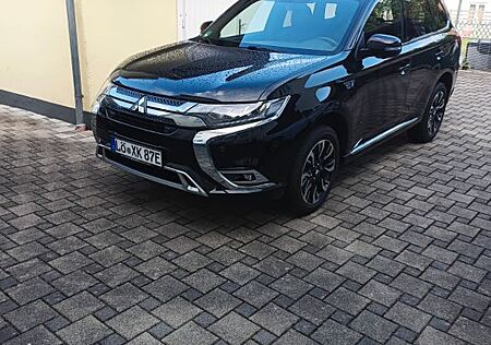 Mitsubishi Plug in Hybrid Outlander Plug-in Hybrid Outlander