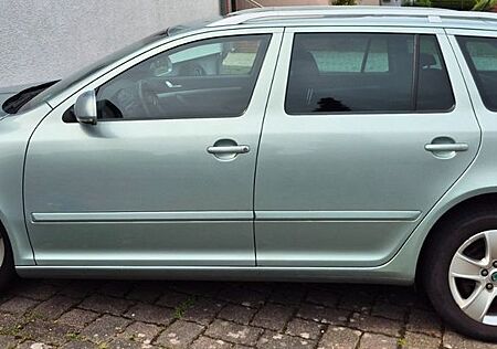 Skoda Octavia 1.8 TSI Elegance Combi