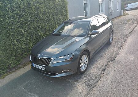 Skoda Superb 2.0 TDI SCR DSG Style Combi Style