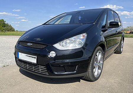 Ford S-Max 2,2 TDCi 129kW DPF Titanium Titanium