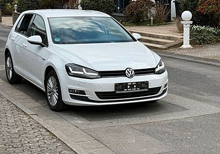 VW Golf Volkswagen VII Lim. Cup BMT LED Oryxweiß