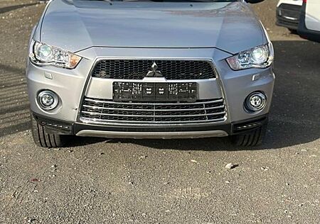 Mitsubishi Outlander Instyle 4WD