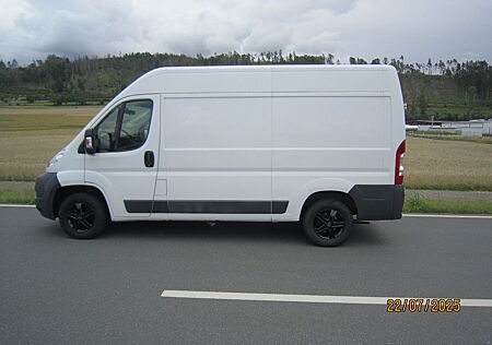 Peugeot Boxer 2.2 HDI L2H2 Klima AHK Regale CAM TÜV Neu