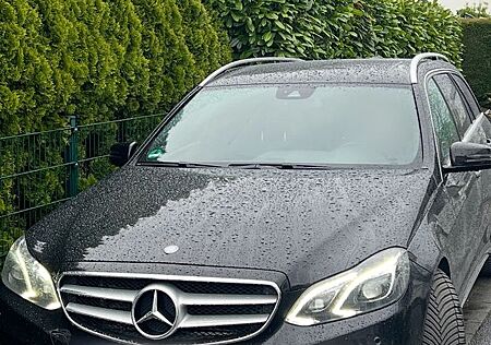 Mercedes-Benz E 350 BlueTEC T AVANTGARDE AVANTGARDE