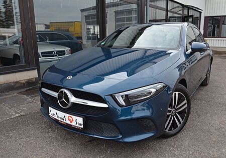 Mercedes-Benz A 250 e,Alu,Klima,Nav,Leder,PDC,Shz,Tel,Distronc