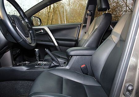 Toyota RAV 4 2,5-l-Hybrid Executive Auto 4x4 Executive