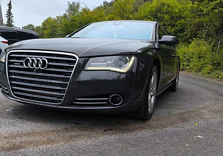 Audi A8 3.0 TDI tiptronic quattro -