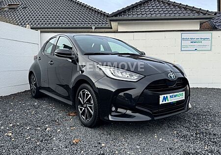 Toyota Yaris Hybrid Team Deutschland Alu SHZ Kamera LED