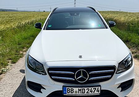Mercedes-Benz E 220 E 220d T AMG Line Autom. AMG Line