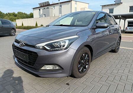 Hyundai i20 Blue Passion Tempom Spurhalt. Einpar