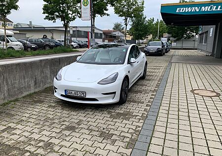 Tesla Model 3 Sehr guter Zustand