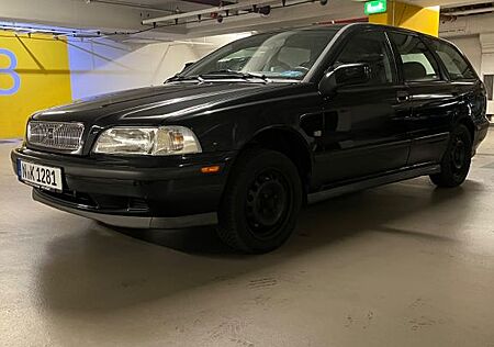 Volvo V40 1.8 -
