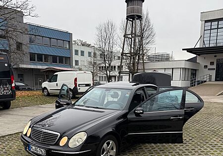 Mercedes-Benz E 320 AVANTGARDE Avantgarde