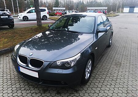 BMW 525 Leder lückenlos Scheckheft HU NEU Carplay