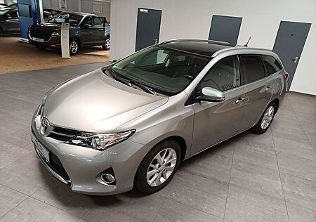 Toyota Auris 1.6 Touring Sports Life+