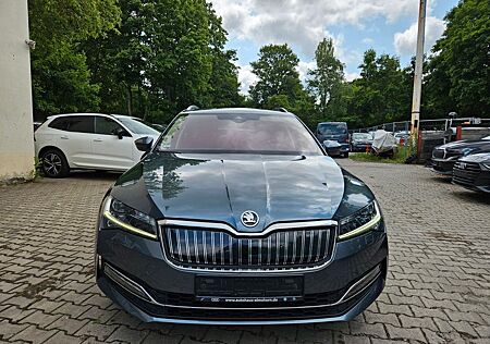 Skoda Superb Combi Style PHEV LED,KAMERA,AHK,,,