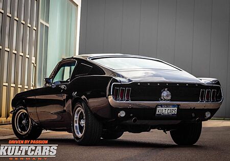 Ford Mustang Fastback 390 S-Code GT - KULT CARS